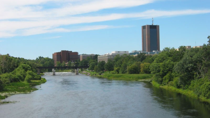 Carleton_University_River.jpg